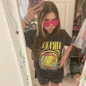 Meet your Posher, Ella